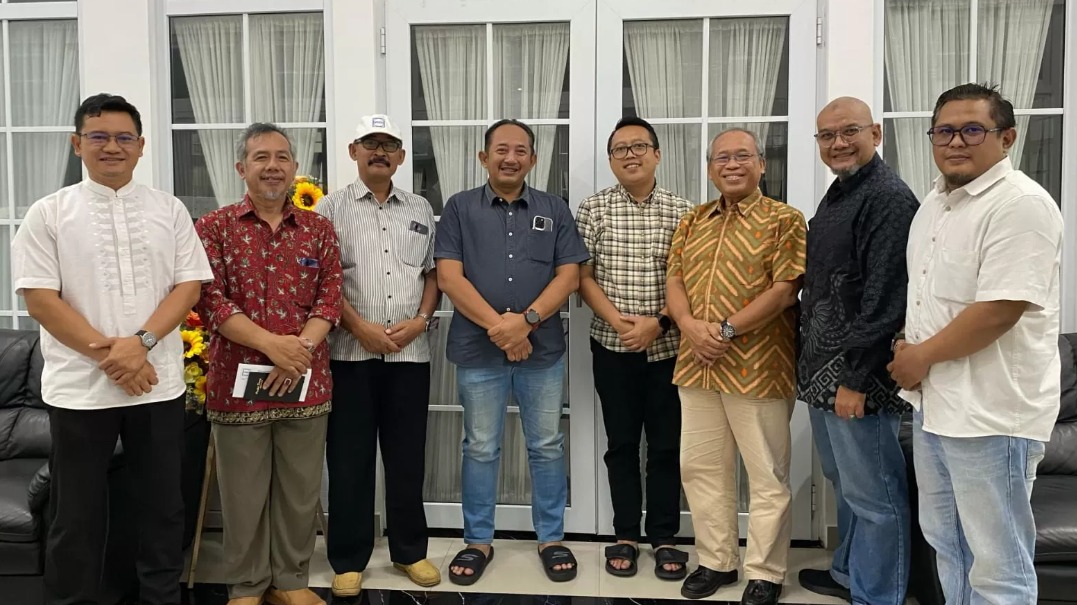 Meeting with Regent and Vice Regent, Karanganyar APINDO Shares Business Sector Concerns